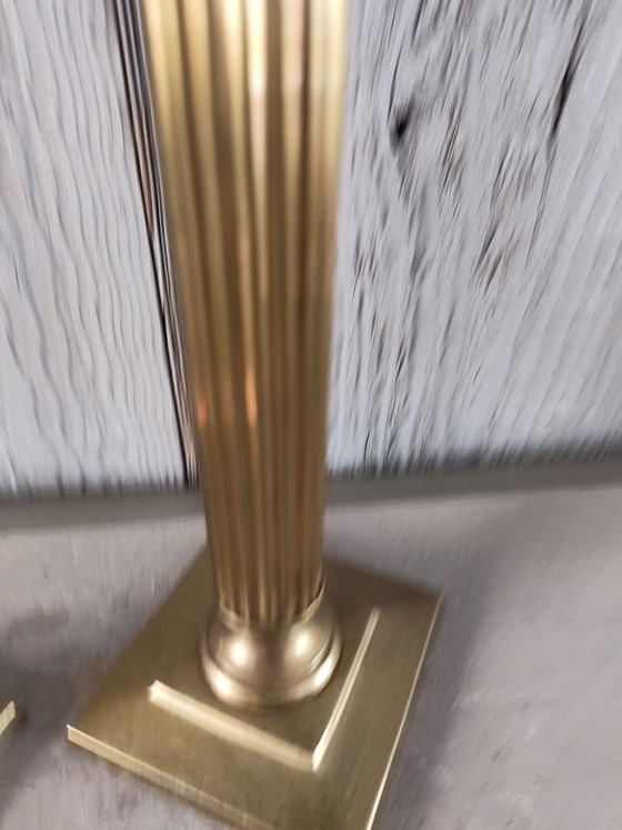 Image 1 of Chandeliers anciens en laiton de style néoclassique en forme de colonnes corinthiennes