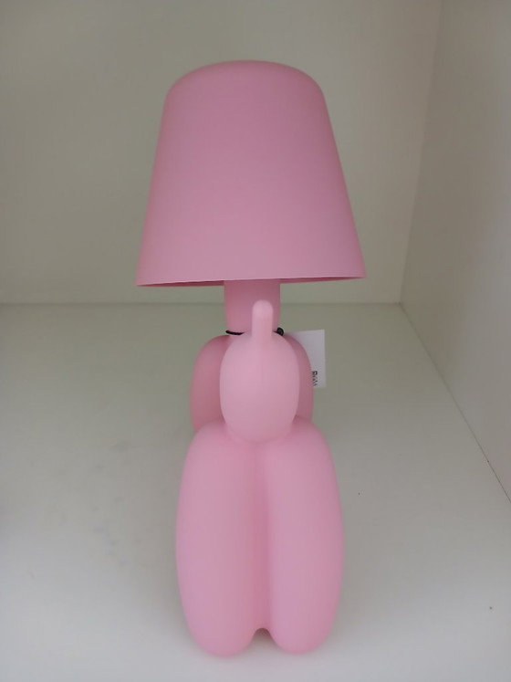 Stoobz Design Balloon Dog Table Lamp – Plastic (photo 4 of 6)