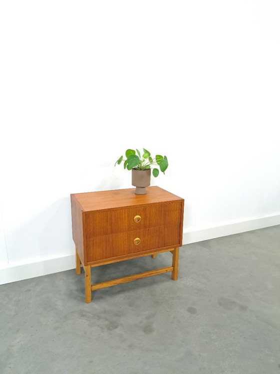 Image 1 of pequeña cómoda de teca de Suecia