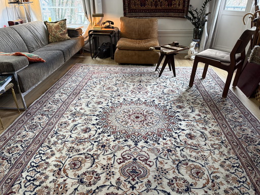 Large hand-knotted medallion rug – ivory & midnight blue – 335 × 247 cm
