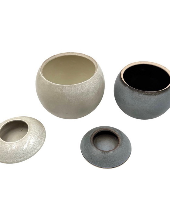 Image 1 of Set van 2 bolvormige aardewerken vazen ​​in mid-century modern stijl, Franco Bucci Italië ca. 1970