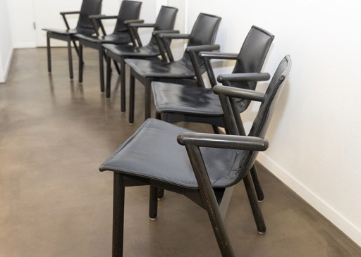 6x Cassina Magistretti Eetkamerstoelen