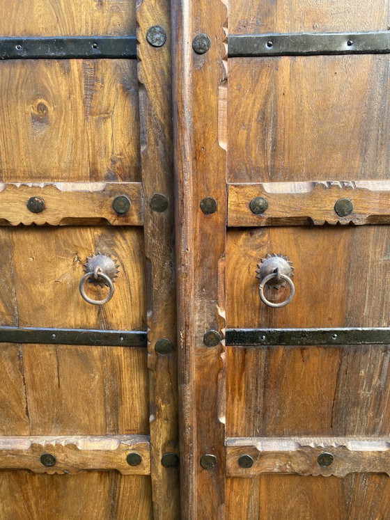 Image 1 of Auténtico armario de madera indio de 150 x 95 x 57 cm, de madera de teca.