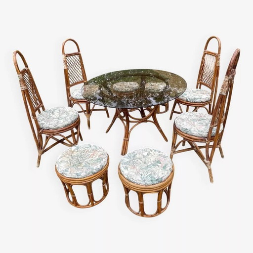 Set da pranzo vintage in rattan e vimini con tavolo in vetro, 4 sedie e 4 sgabelli