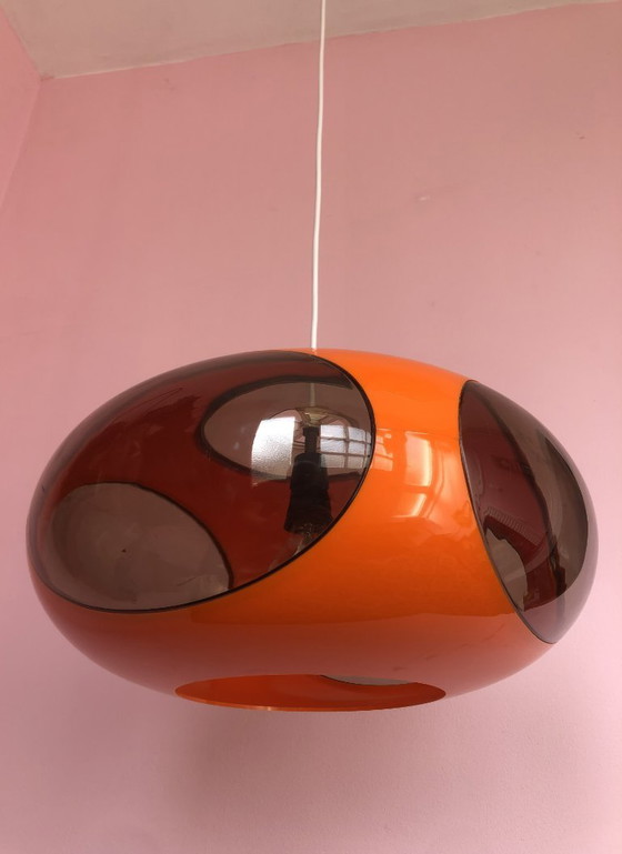 Image 1 of Lampada arancione "occhio di insetto" in stile era spaziale.