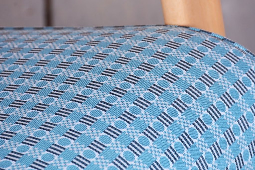 Een paar gerestaureerde fauteuils, H-269, van Jindrich Halabala, UP Zavody, Tsjechië, jaren 1930. – Textile (photo 2 of 11)
