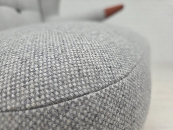 Image 1 of 1960er Jahre, dänischer „Teddy-Stuhl“ mit Hocker, neu gepolstert, Wolle, Teakholz.