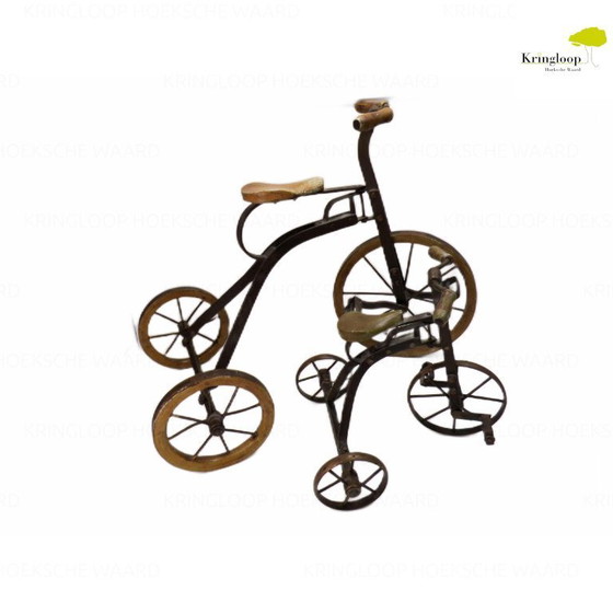 Image 1 of Deux tricycles jouets anciens