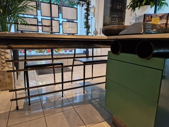 Image 1 of Scrivania su misura in pietra naturale e metallo (2 pezzi) e pensili