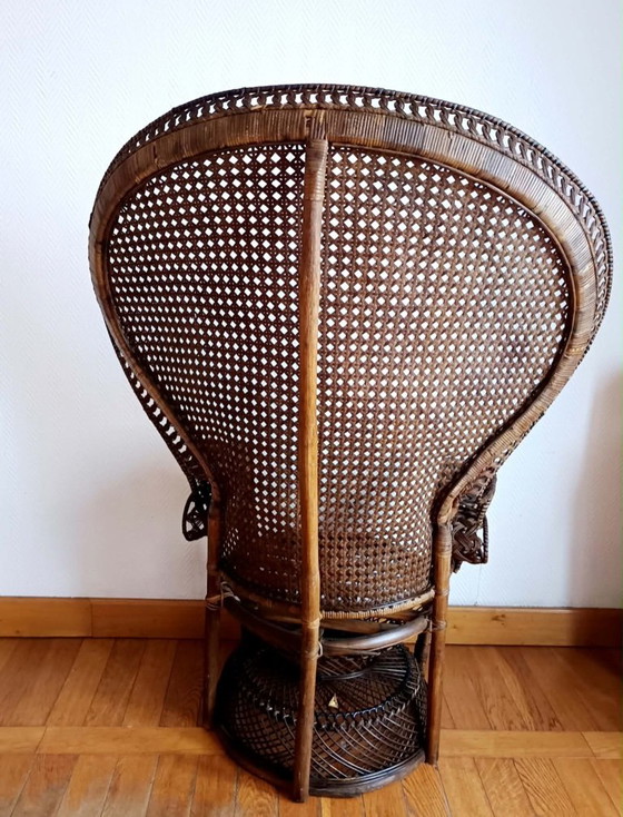 Vintage Emmanuelle Armchair Peacock circa 1960 – Rattan (photo 3 of 12)