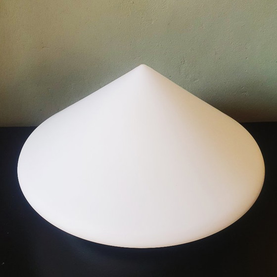 Image 1 of Grote (30 cm) Minimalistische midcentury glazen wand/plafondlamp. 