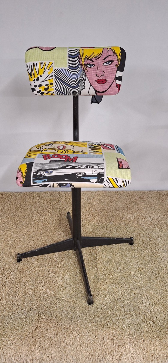 Image 1 of Bureaustoel industrial design met comics thema