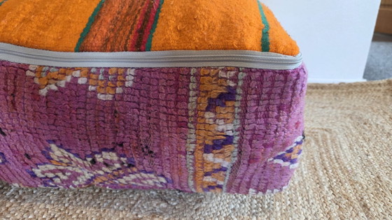 Vintage Berber Pouf – Footstools & poufs, Wool (photo 2 of 7)
