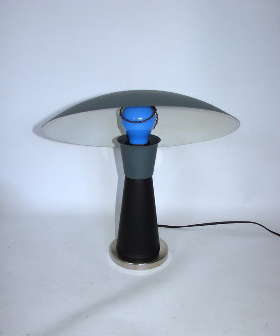 Image 1 of Une lampe de table classique des années 1960 dans le style "champignon".