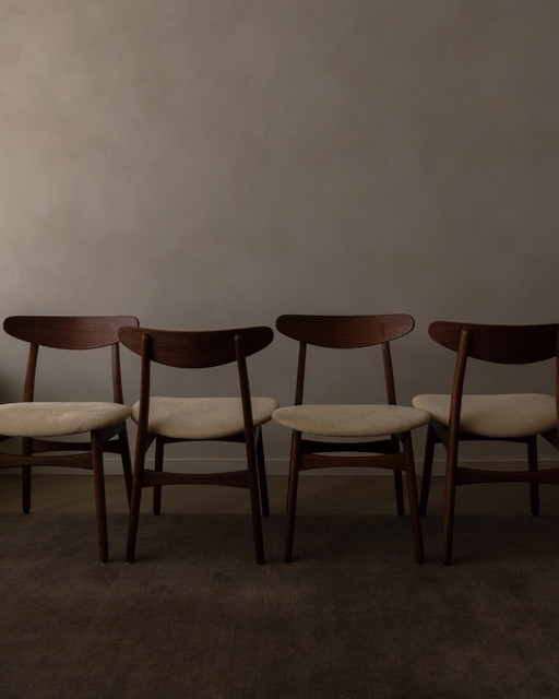 Set aus 4 CH30-Esszimmerstühlen von Hans J. Wegner für Carl Hansen & Søn – dänisches Design, 1950er Jahre