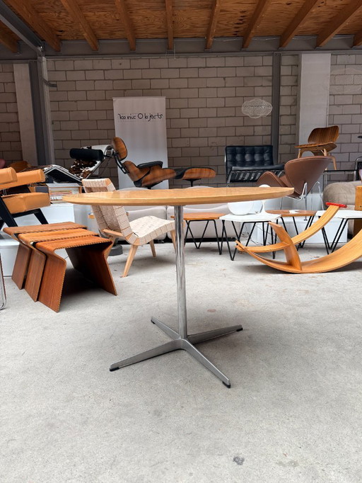 Mesa Fritz Hansen de Arne Jacobsen & Piet Hein