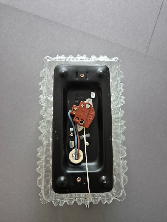 Image 1 of Glashütte Limburg wandarmatuur van ijsglas met trekschakelaar, vintage lamp uit 1960