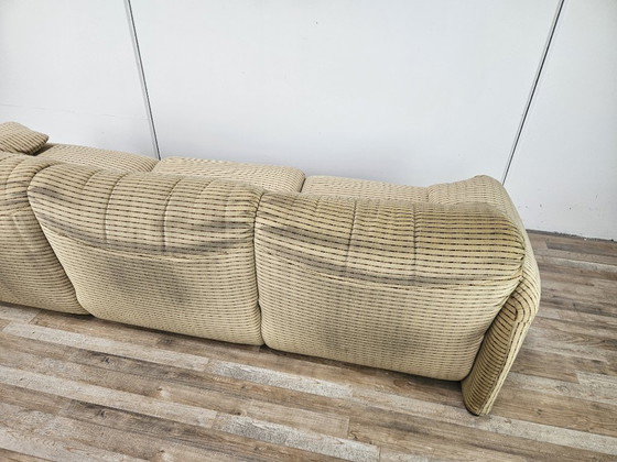 Maralunga driezitsbank van Vico Magistretti uit de jaren 70. – Cassina, 3-5 zitsbanken, Textile, Klassiek (photo 19 of 20)