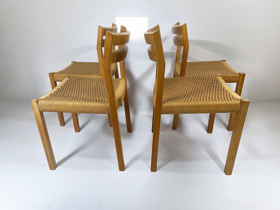 J.H. Møller Model 401 eikenhouten eetkamerstoelen met origineel Deens papieren koord — Denemarken, jaren 70 (photo 8 of 10)