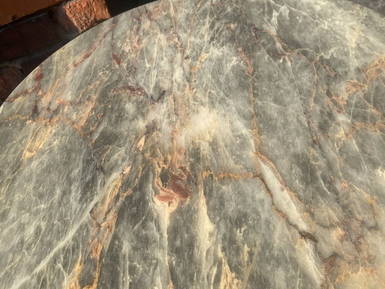 Image 1 of Set van 2 marmeren/natuurstenen bijzettafels op wielen