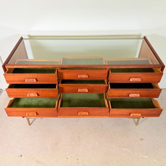 Image 1 of Vintage toonbank met 15 lades, HAKA Ladenmöbel 