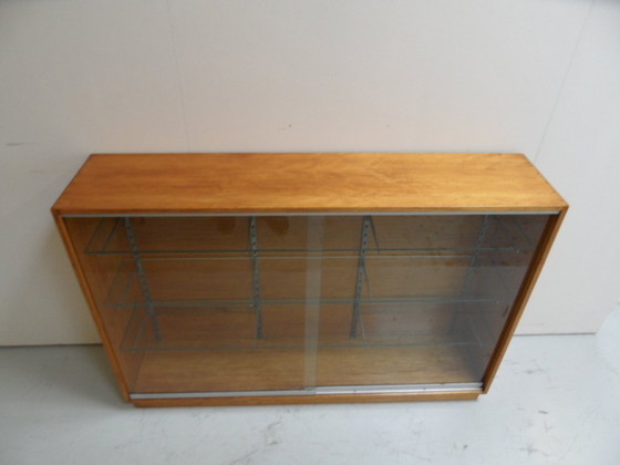 Image 1 of Vintage winkelkast  vitrinekast