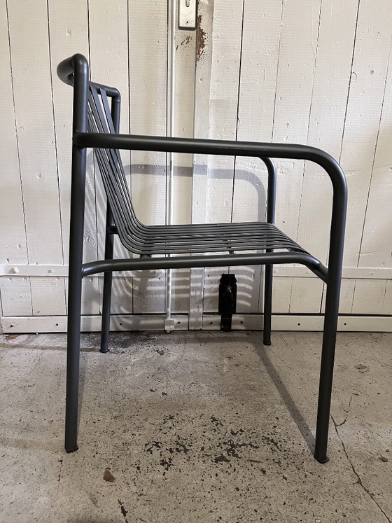 Minimalistische metalen buitenfauteuil – zilver – Tuinstoelen (photo 4 of 5)