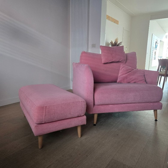 Image 1 of Sofá de dos plazas FAMA + puf