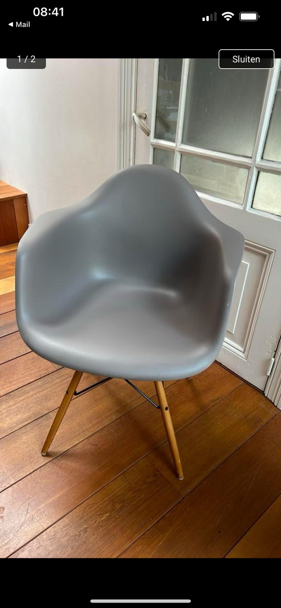 Image 1 of Vitra Ray und Charles Eames Daw Stühle