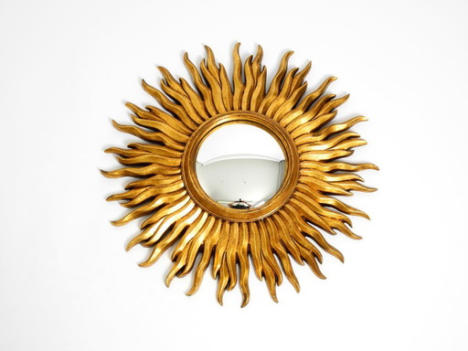 Large Mid Century Modern Sunburst Kovex wall mirror made of wood and resin, gold-plated | Ø 52 cm