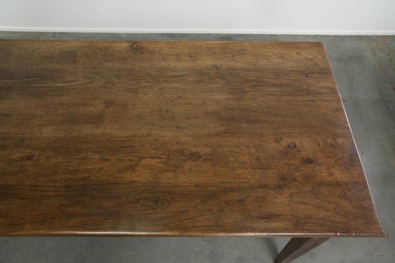 Beautiful French farmhouse dining table from early/mid-19th century, solid oak with 2 drawers – Wood (photo 9 of 12)