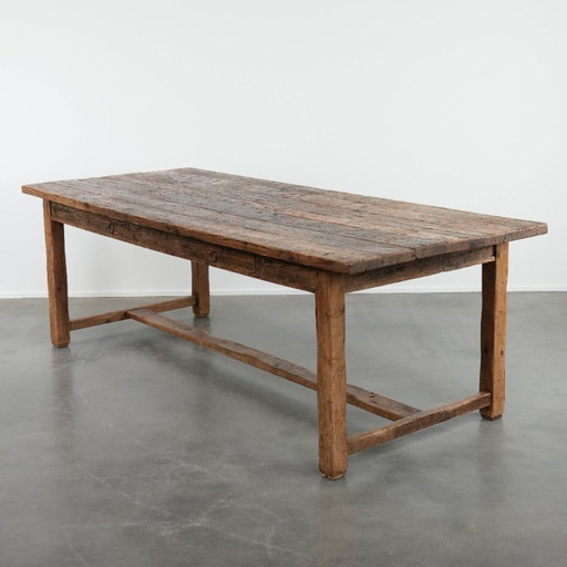 Grote antieke boeren eettafel gemaakt van grenenhout met veel karakter 