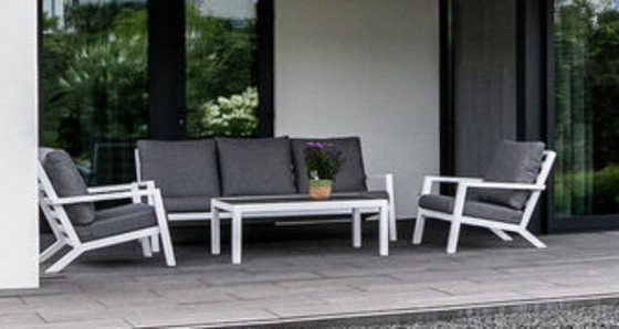 Image 1 of Weißes Garten-Lounge-Set: Sofa, Tisch und 2 Liegestühle