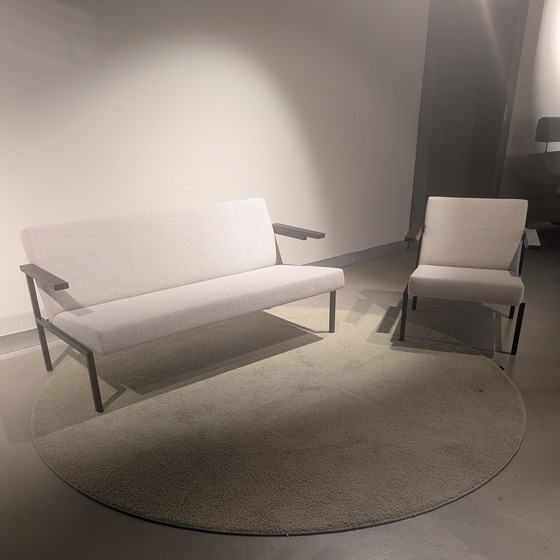 Image 1 of Spectrum BZ63 2-seater sofa with SZ63 armchair