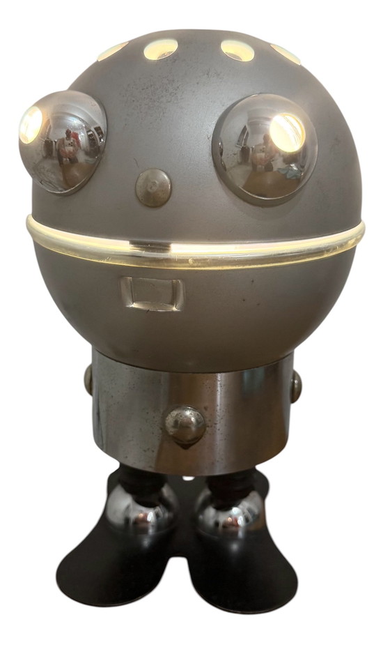 Image 1 of ZELDZAME LAMPE DE BUREAU VINTAGE PETIT ROBOT PAR SATCO C. 1960/1970.
