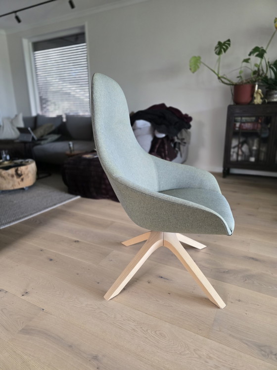 2x The Next Lounge High Rotatable di Andreu World – Poltrone, Textile, Wood (photo 6 of 10)