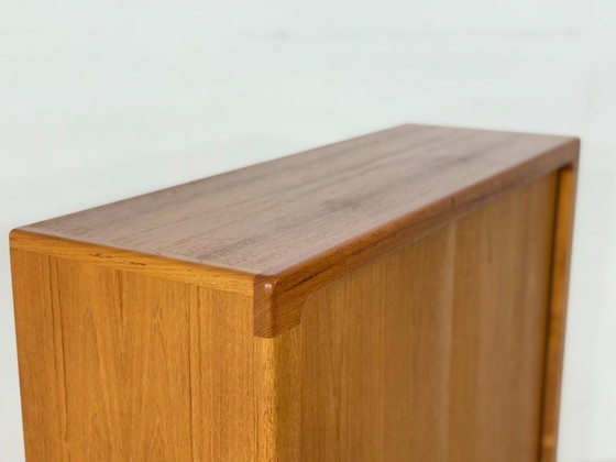 Image 1 of Drylund teakhouten kast / Linnenkast met lamellendeur / Vintage dressoir