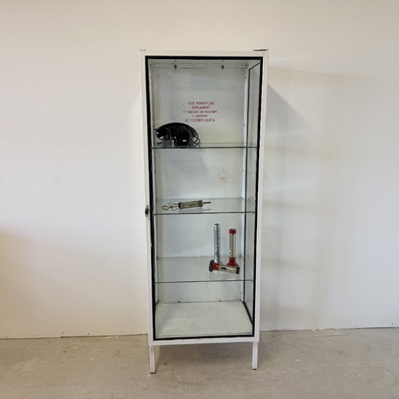 Vintage Polish Medical Display Cabinet 1960s – Glass, Iron (photo 4 of 17)