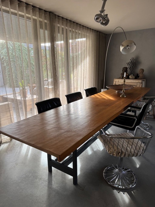 Zeer Unieke Tafel met een verhaal! 4 meter lang Vintage Mid Century jaren 60