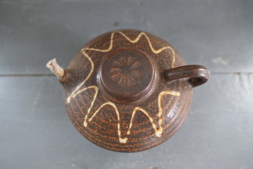 Vintage ceramic oil lamp with lid
