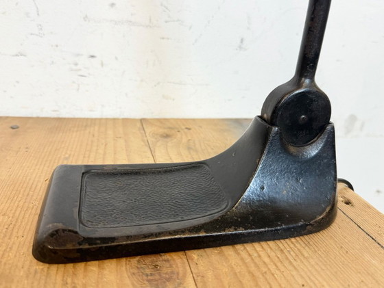 Image 1 of Lampe de table vintage en émail vert de BUR, années 1930