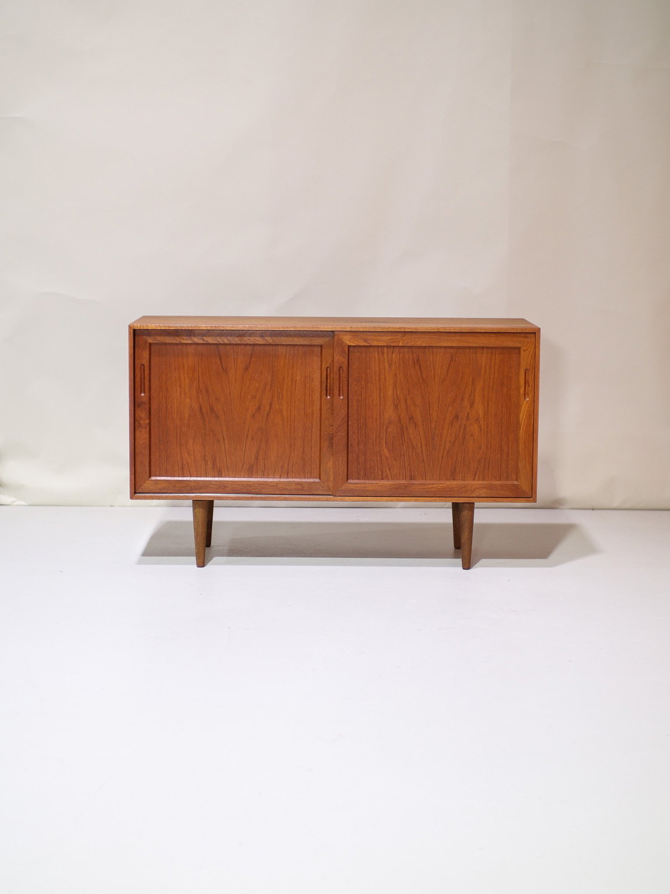 Mobile TV danese vintage in teak