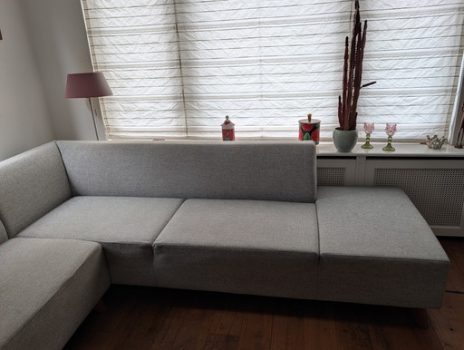 Montis hoekbank Fox met houten pootjes