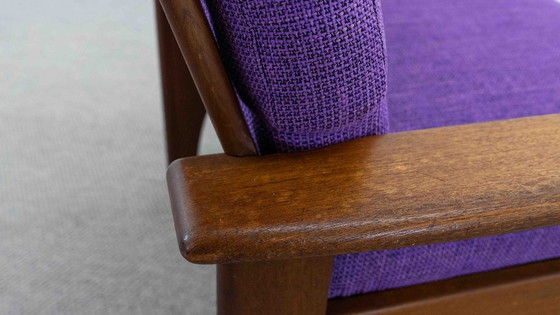 Image 1 of Set van 2 scandinavische fauteuils in teak met paarse bekleding