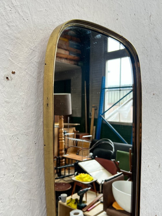 Image 1 of Specchio vintage di grandi dimensioni, con cornice dorata, anni '60.