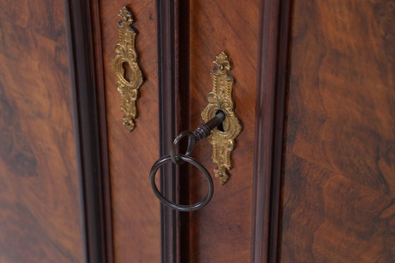 Image 1 of Bellissimo guardaroba in stile guglielmino | antico armadio a cassetti guardaroba retrò armadio portabiancheria in legno #05-98