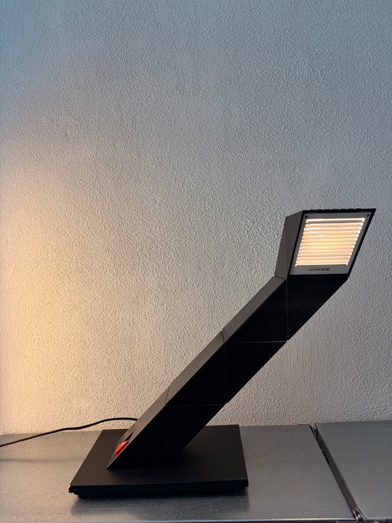 Lampe Massive Zig Zag Chan Shui années 80, Métal, Plastique, Noir (photo 7 sur 10)
