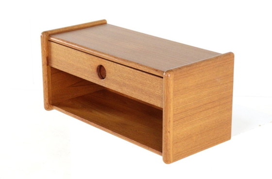 Image 1 of Kai Kristiansen per Vildbjerg pensile credenza piccolo mobiletto vintage danese