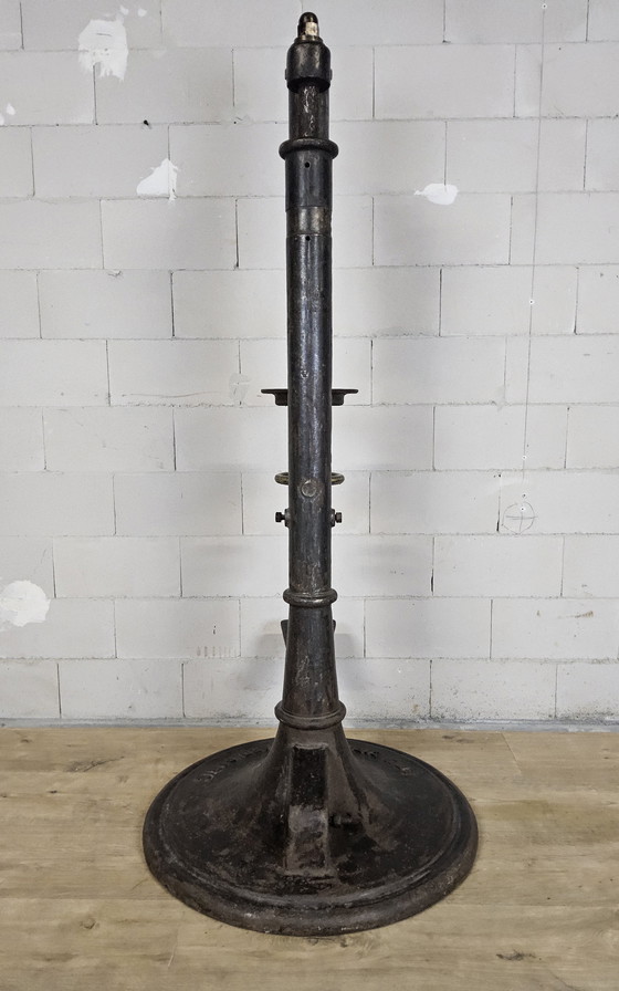 Image 1 of Machine à bouchonner les bouteilles Cirier Pavard Paris en fer forgé ancien / presse à bouchonner / presse à embouteiller