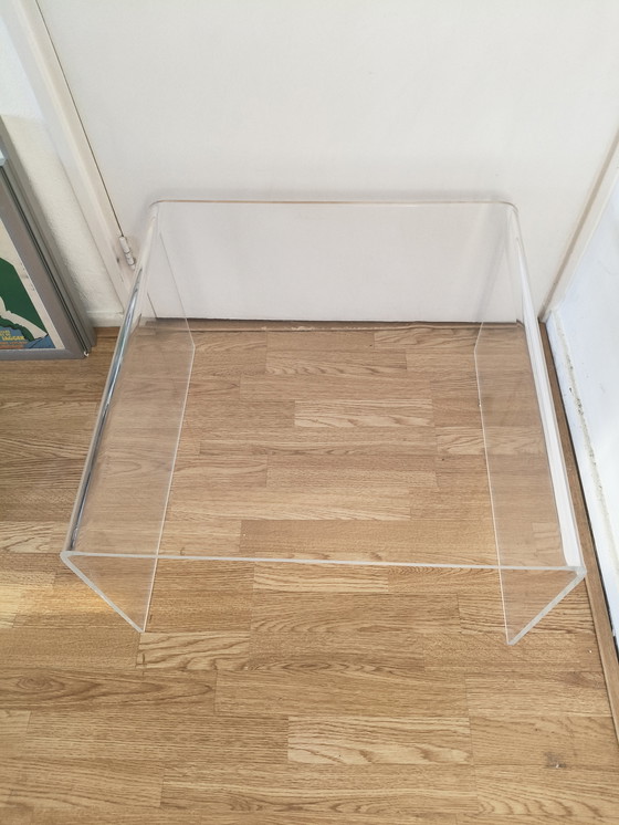 Image 1 of table basse vintage en plastique acrylique lucite